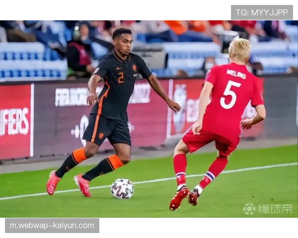 三中卫与四后卫切换 日本教练战术灵活性持续进化 三中卫与四后卫切换 日本教练战术灵活性持续进化